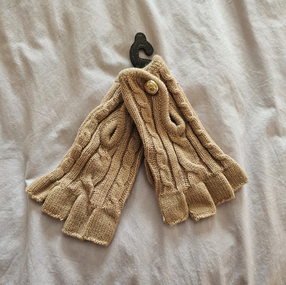 NWT Michael Michael Kors Camel/Tan Cable Knit Fingerless Gloves Mittens Wool